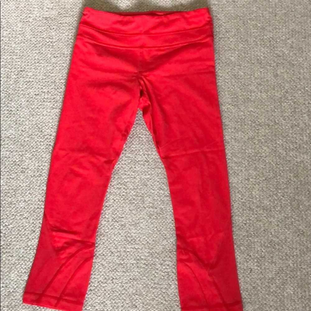 Lululemon 3/4 length leggings with mesh detail